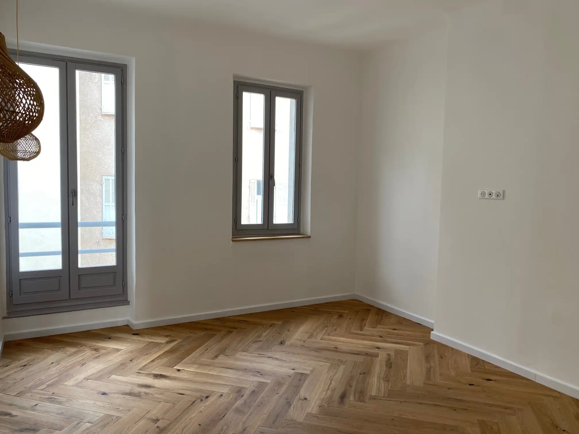 TRES BEAU T3 97m² RÉNOVÉ PLEIN SUD DERNIER ÉTAGE