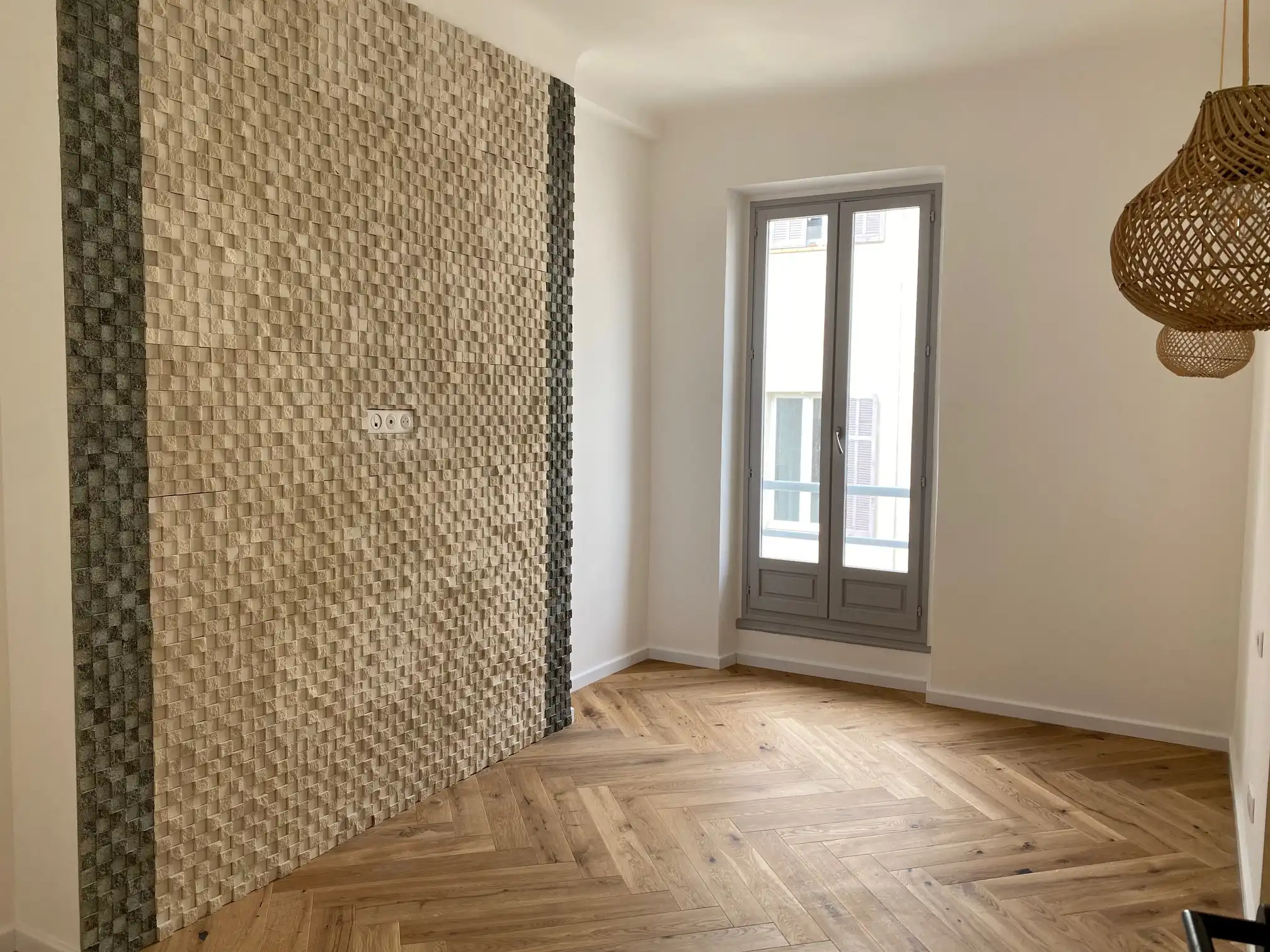 TRES BEAU T3 97m² RÉNOVÉ PLEIN SUD DERNIER ÉTAGE