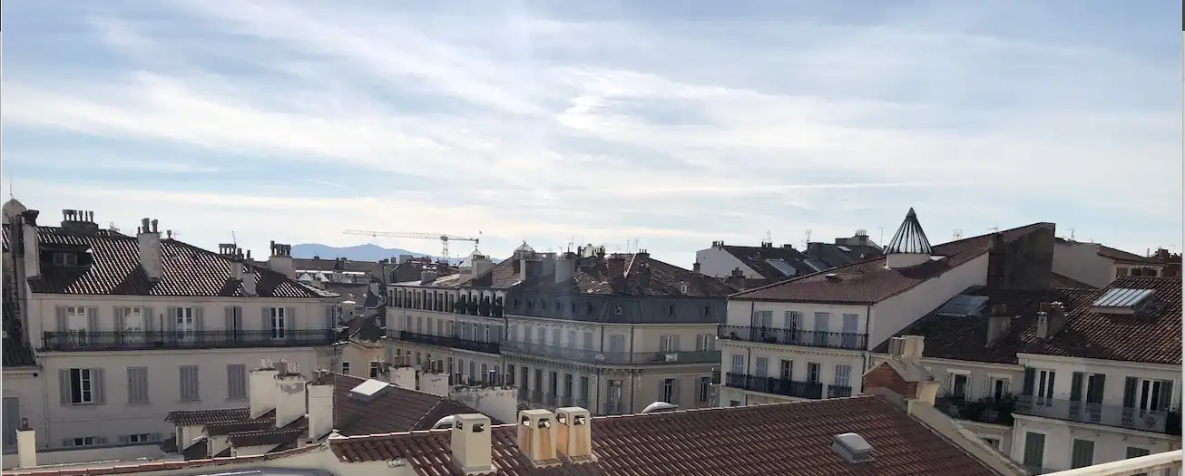 TRES BEAU T3 97m² RÉNOVÉ PLEIN SUD DERNIER ÉTAGE