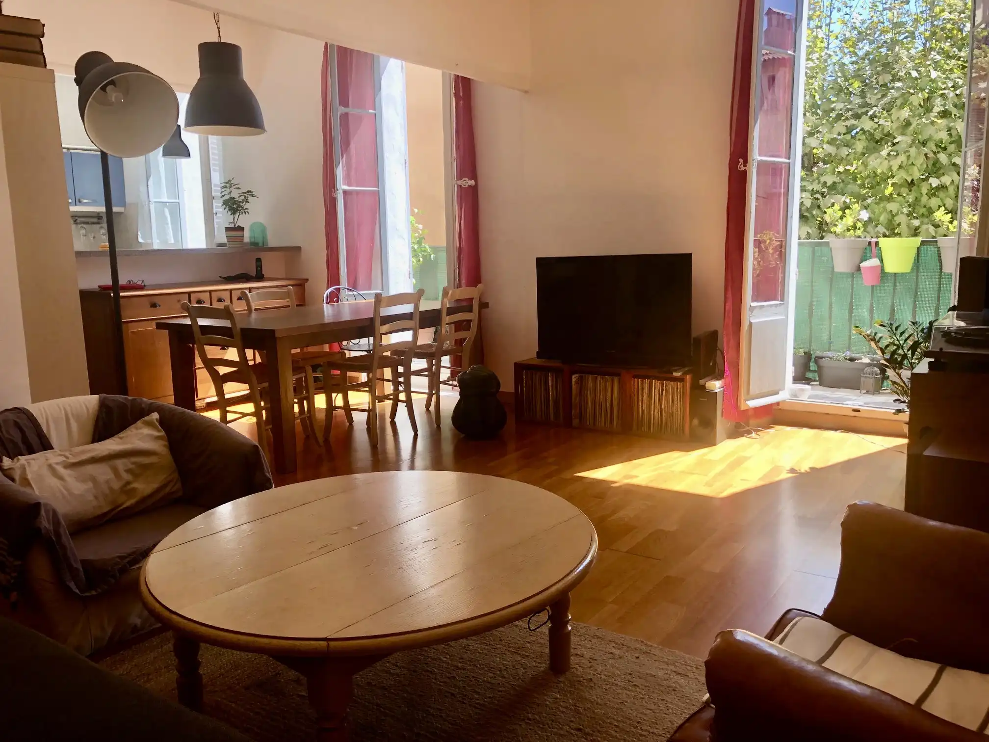 T4 88m² avec balcon filant sud, cave et grenier – Rue Victor Clapiier, Toulon