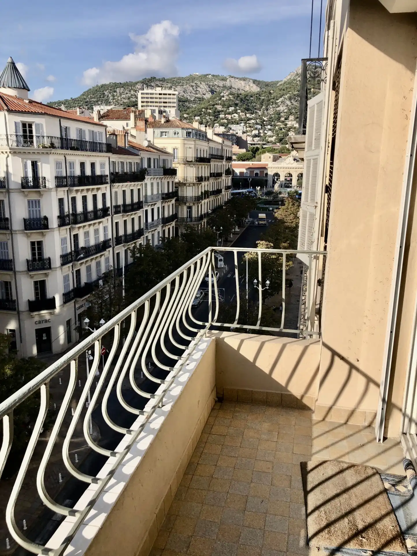 T3 5ᵉ étage avec large balcon avenue Vauban + cave