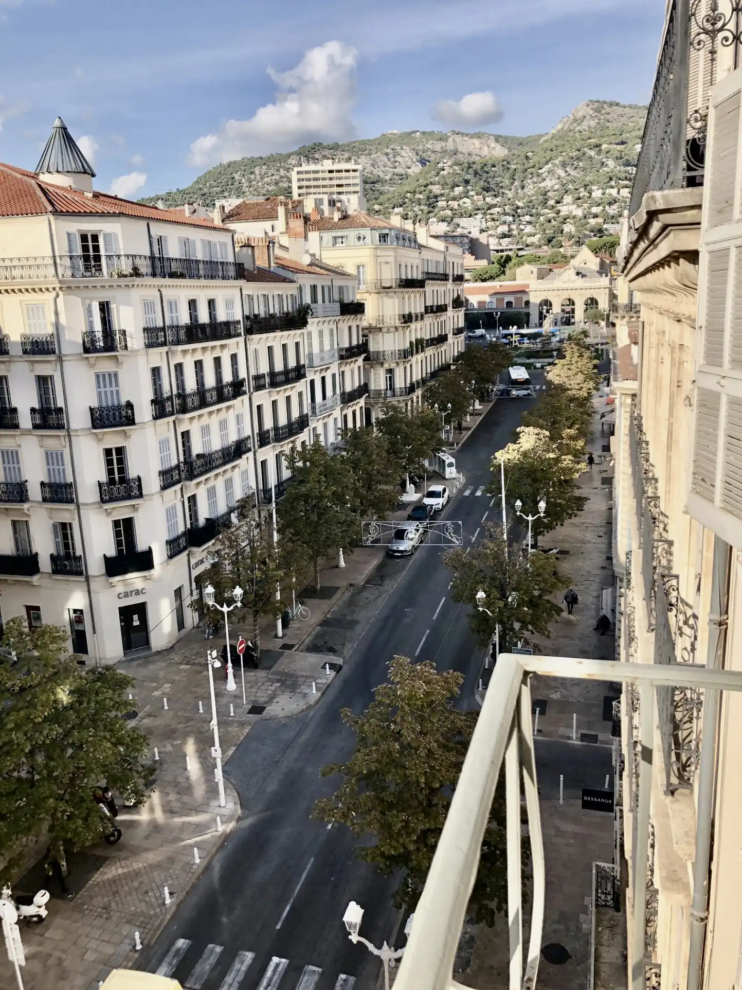 T3 5ᵉ étage avec large balcon avenue Vauban + cave