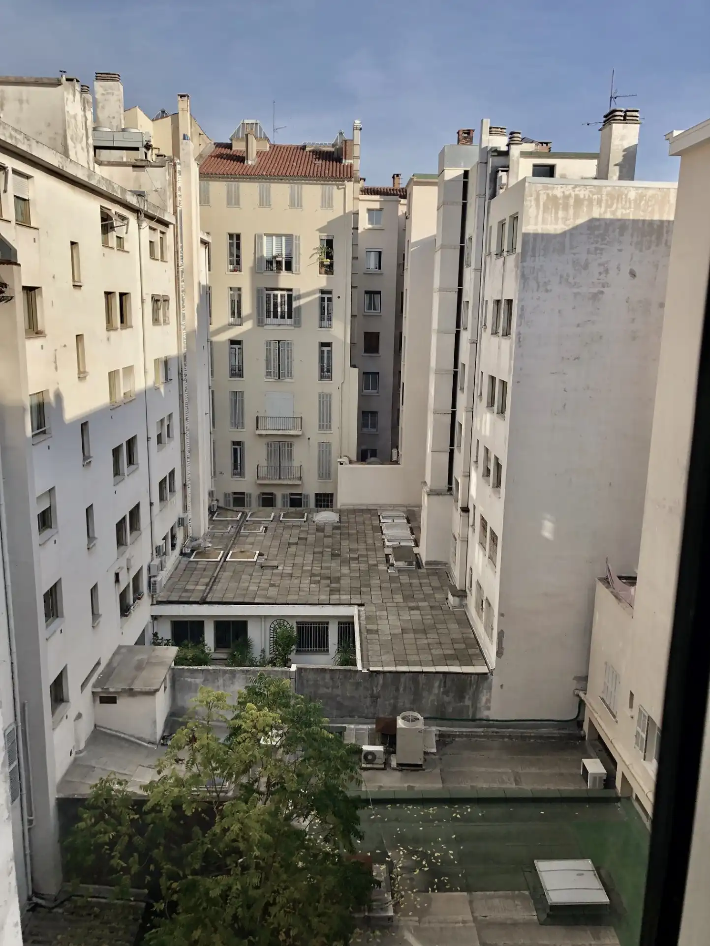 T3 5ᵉ étage avec large balcon avenue Vauban + cave